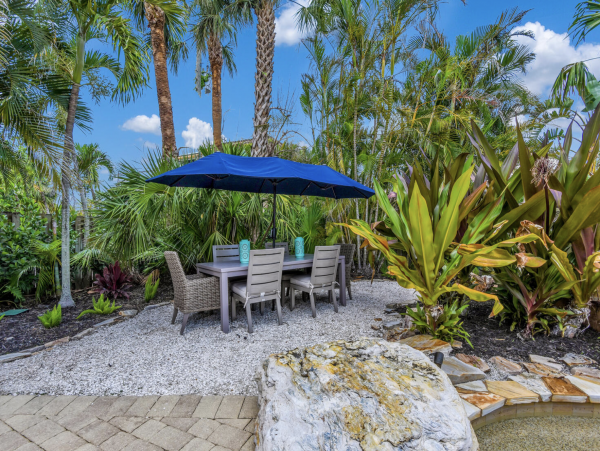 Naples Vacation Home With Private Pool Short Walk To Beach